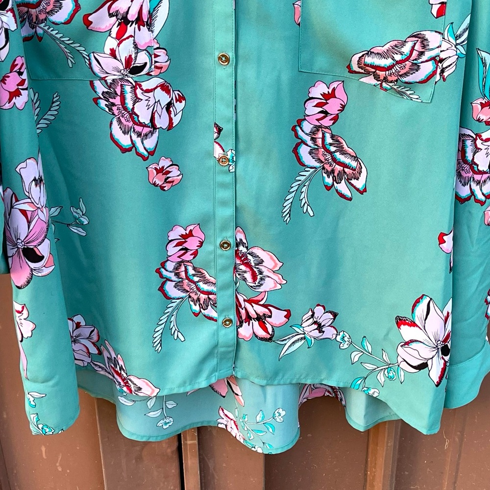 Candie’s Teal Blouse With Elegant Floral Design - Picture 3 of 11
